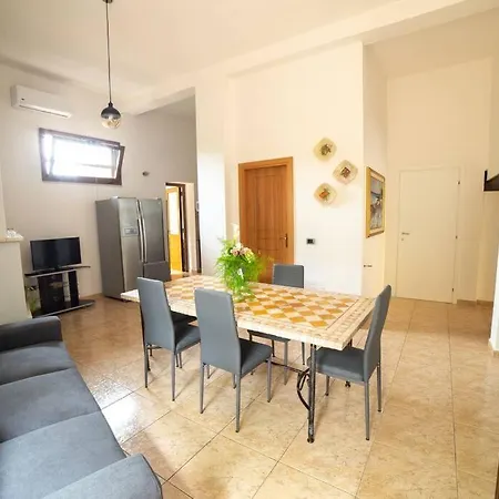 Casa Di Betty Tatil Evi *
